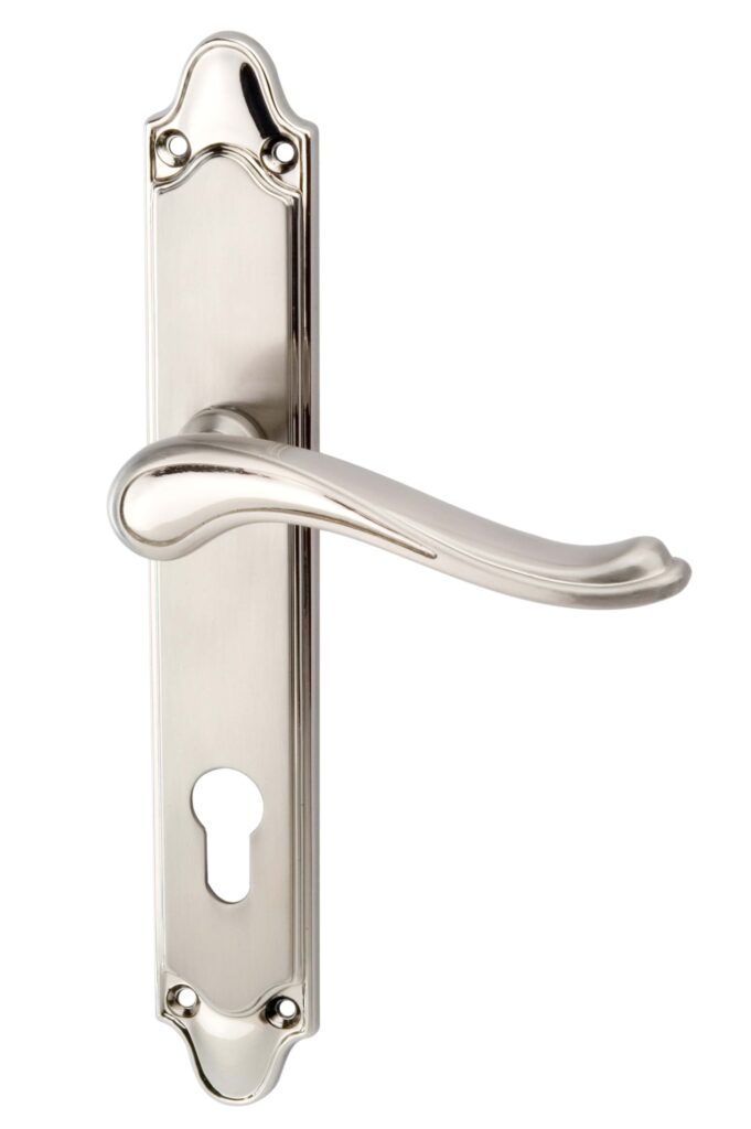 Pintu Rumah Tidak Bisa Ditutup? Ini Cara Mengatasinya! 3 gagang pintu rumah elt